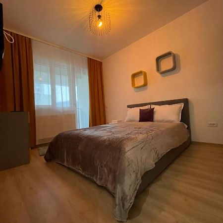 Luxury Q Residence Near Center Яш Екстериор снимка