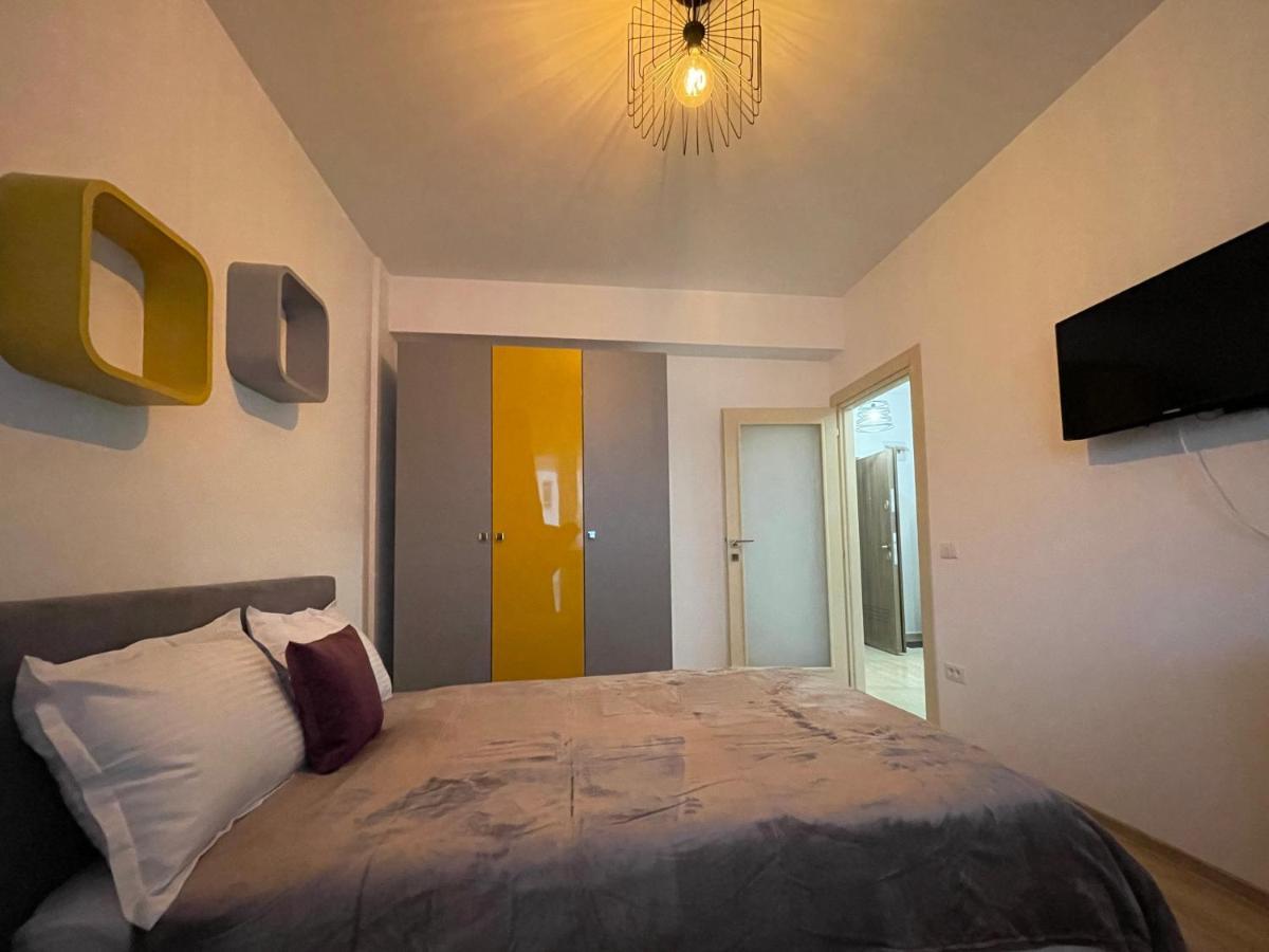 Luxury Q Residence Near Center Яш Екстериор снимка